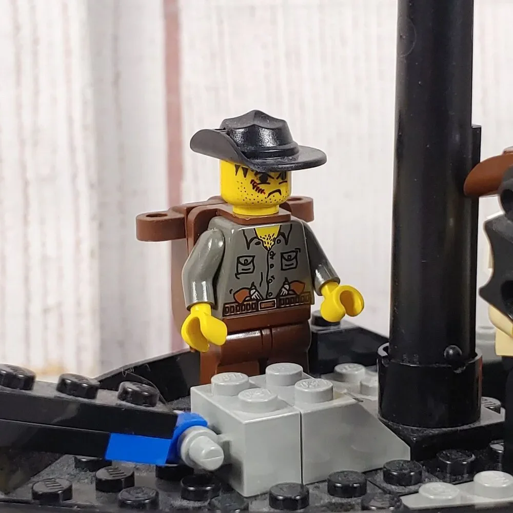 99% Complete - LEGO Adventurers: Jungle: River Expedition Set 5976 - FEW Missing